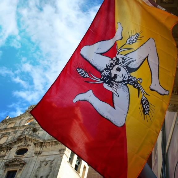 Al via il potenziamento dei servizi informatici per l’edilizia scolastica in Sicilia