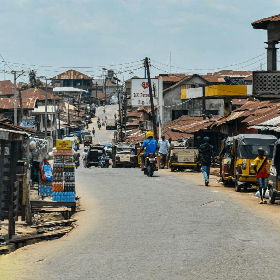 Come favorire lo sviluppo e l'inclusione economica in contesti di crisi in Africa